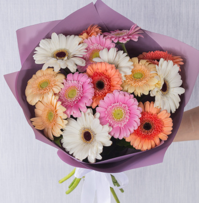 Букет из мини-гербер в нежных оттенках N 35812 Букет из мини-гербер в нежных оттенках N 35812